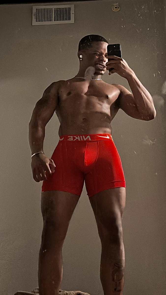 REISBABYBOI tweet media