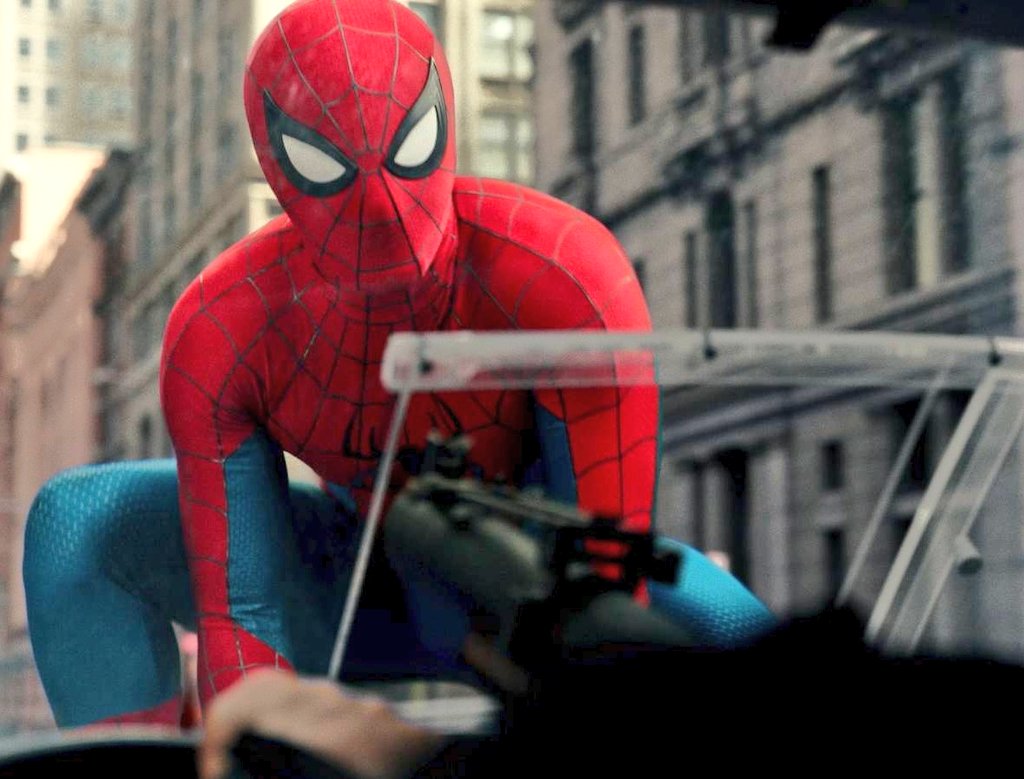 バーニー tweet media