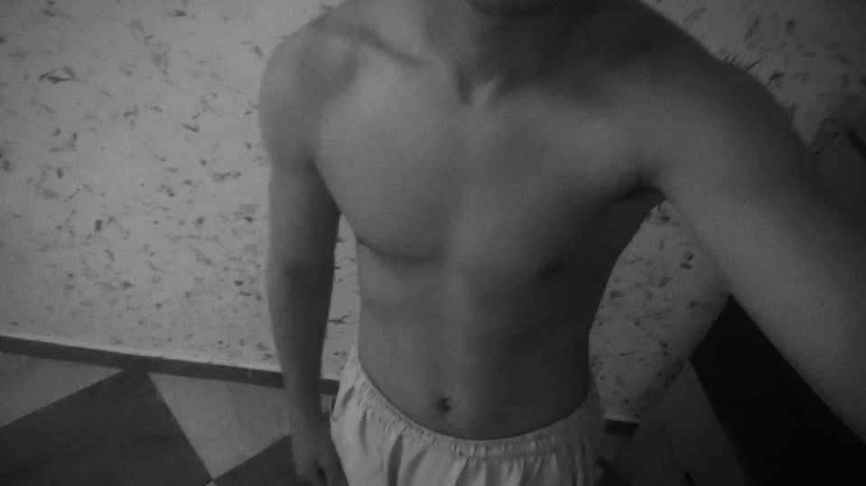 clipsnap283's tweet photo. Algerian Guy #altermanila #algerian #gay #scandal https://t.co/6gvTMPhCTV