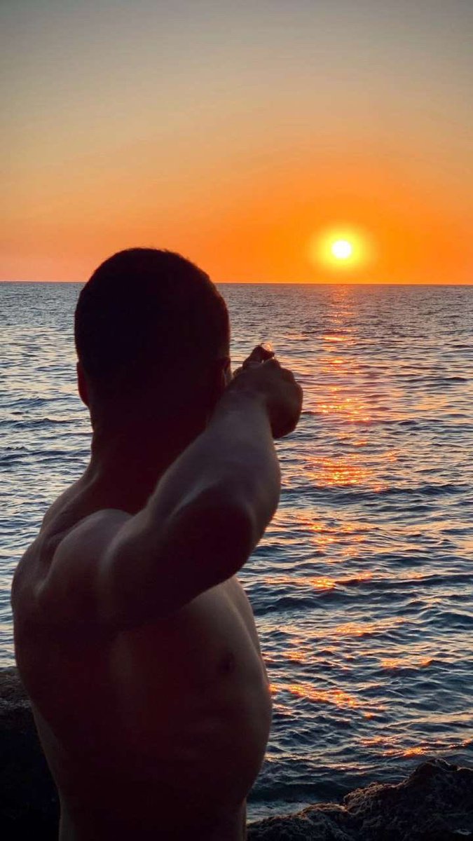 clipsnap283's tweet photo. Algerian Guy #altermanila #algerian #gay #scandal https://t.co/6gvTMPhCTV