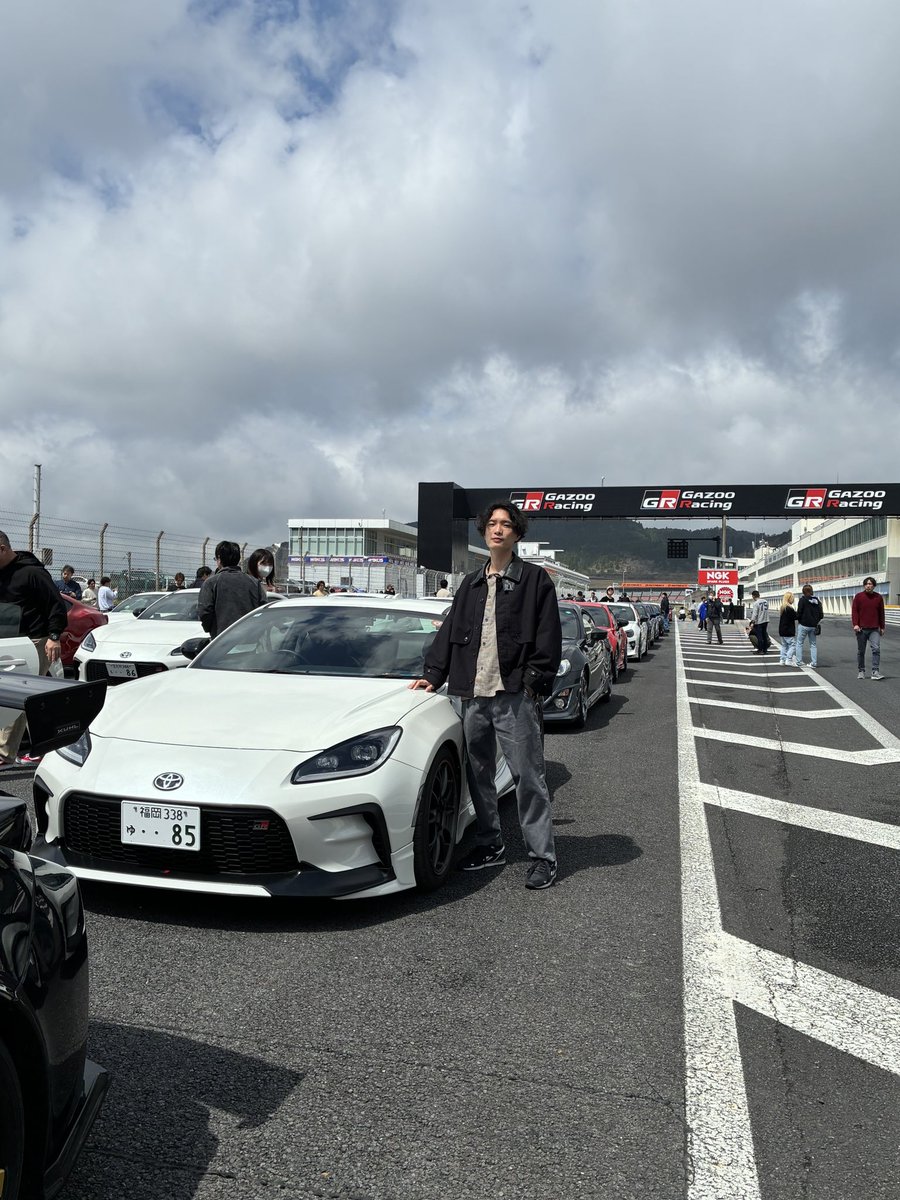 8586_GR's tweet photo. パレードラン🏁 https://t.co/OSil43tI5k