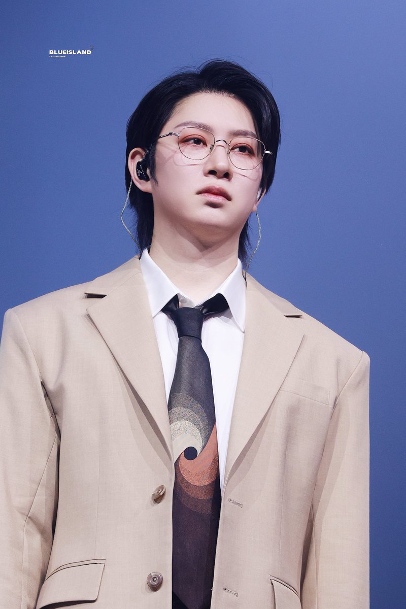 BLUE_ISLAND9 tweet media