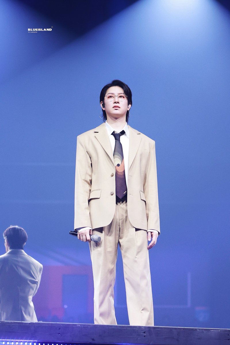 BLUE_ISLAND9 tweet media