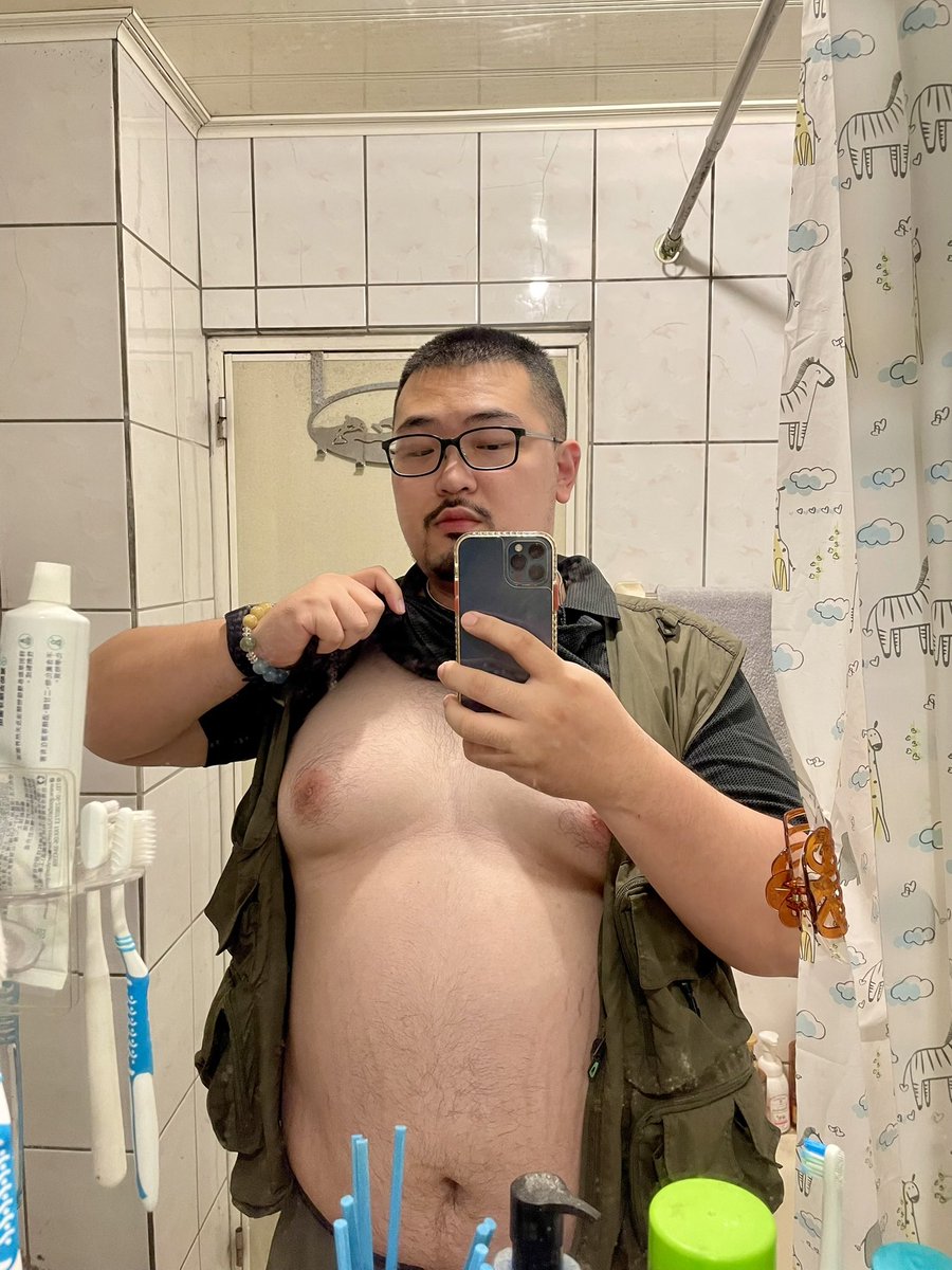 mistertired85's tweet photo. 🐷 https://t.co/OmEFArIdrI