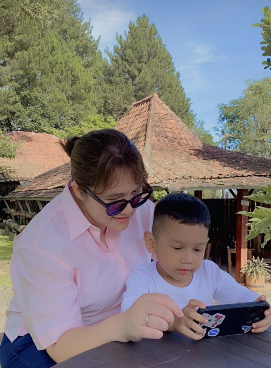 SelvyO.S tweet media