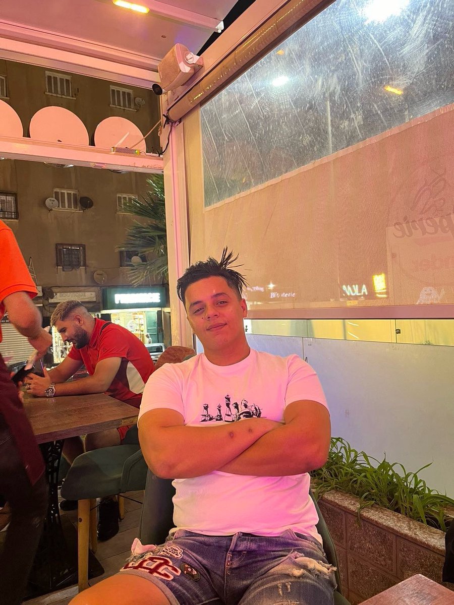 clipsnap283's tweet photo. Hot algerian guy #algerian #gay #muslim #algeria
#twink #altermanila #altermexico https://t.co/I8Oaof4XuS