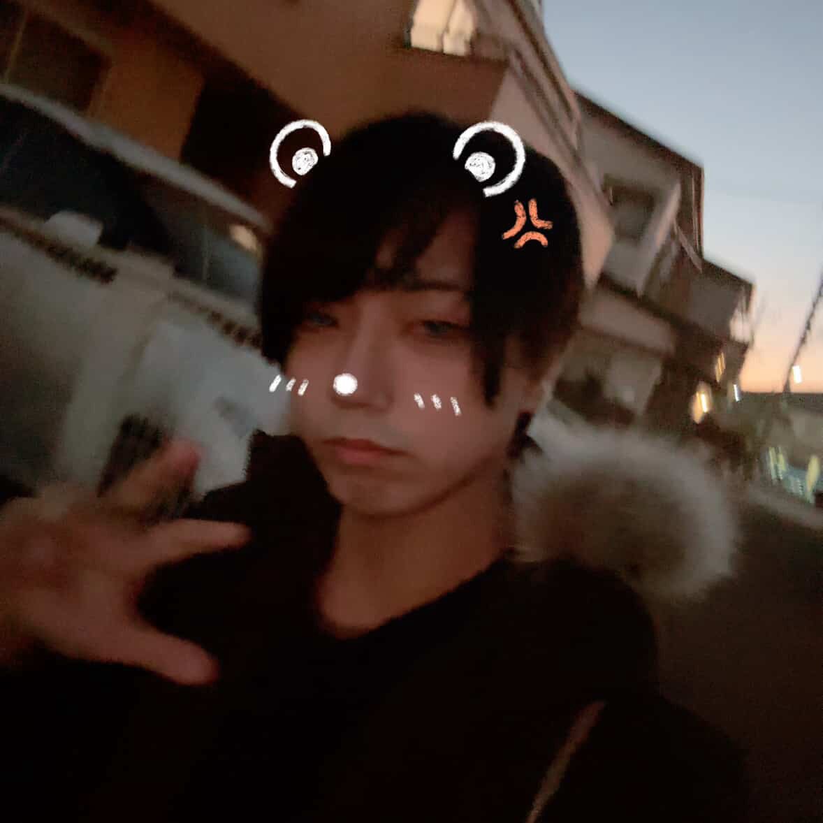 Yellow guy tweet media