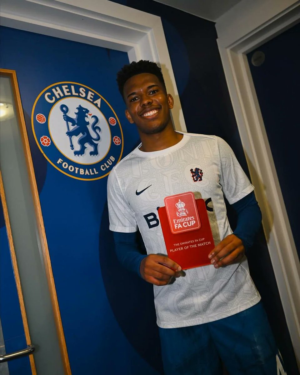 secretsourc's tweet image. 🚨 𝐎𝐅𝐅𝐈𝐂𝐈𝐀𝐋: Estevao is the 𝐌𝐚𝐧 𝐨𝐟 𝐭𝐡𝐞 𝐌𝐚𝐭𝐜𝐡 for Chelsea in the FA Cup. 🎖️ 
#CFC #Estevao #Chelsea #FAcup