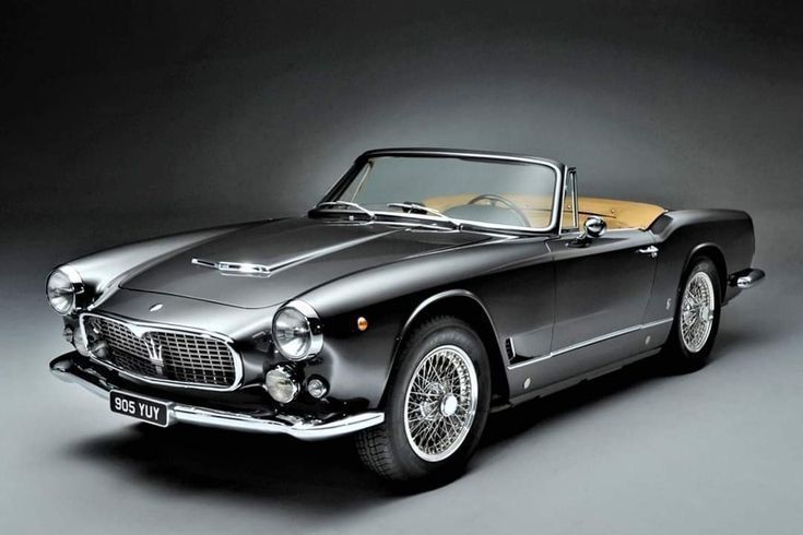 Retromania4ever's tweet image. ✅⬜🟥 1962 #Maserati 3500 GTi Vignale Spyder