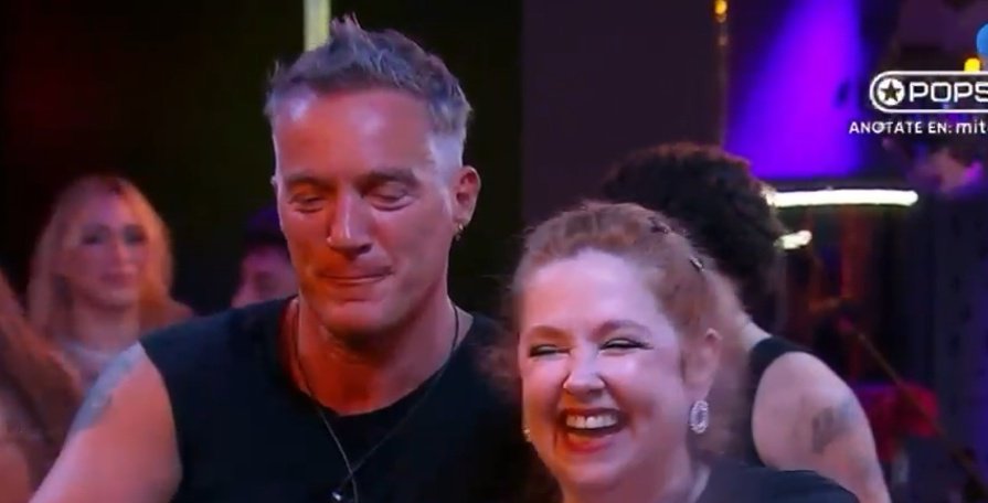 DelBoca_'s tweet image. Esas Caras ....
Si acá está todo twitter hablando de esto saben lo que es igg peor ....
Revivió la Telenovela 
Con la mejor Actriz ...
#GranHermanoGeneraciónDorada #GranHermano #andreadelboca