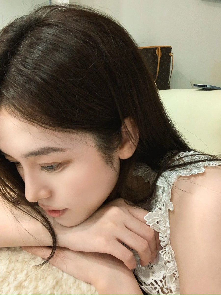 grethrem tweet media