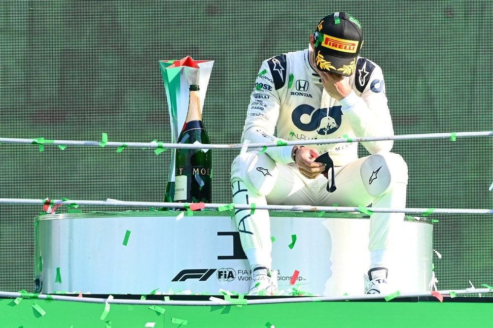 zecookie tweet media