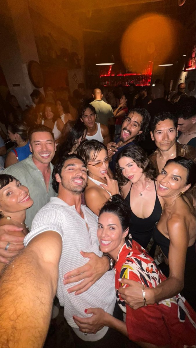 charcodelodo7's tweet photo. Dont mind me… just posting a bunch of gorgeous mofos!!💚
#PRCrew
#Friendshiploveandrespect https://t.co/HLxGBUuMjk
