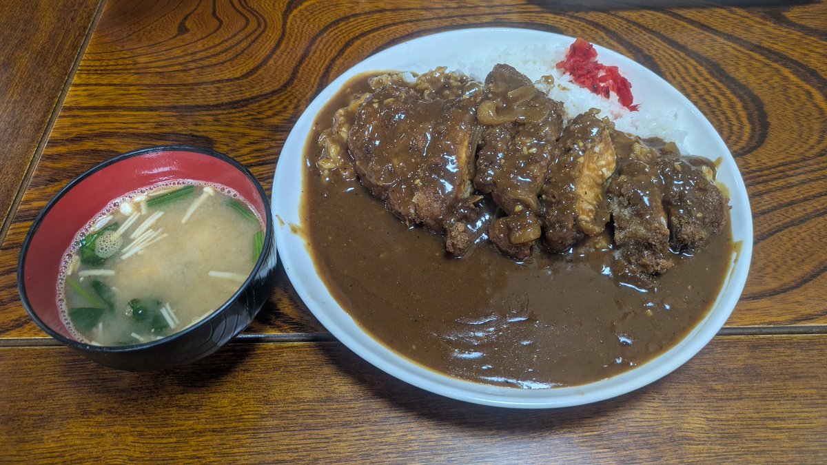 余脂松 tweet media