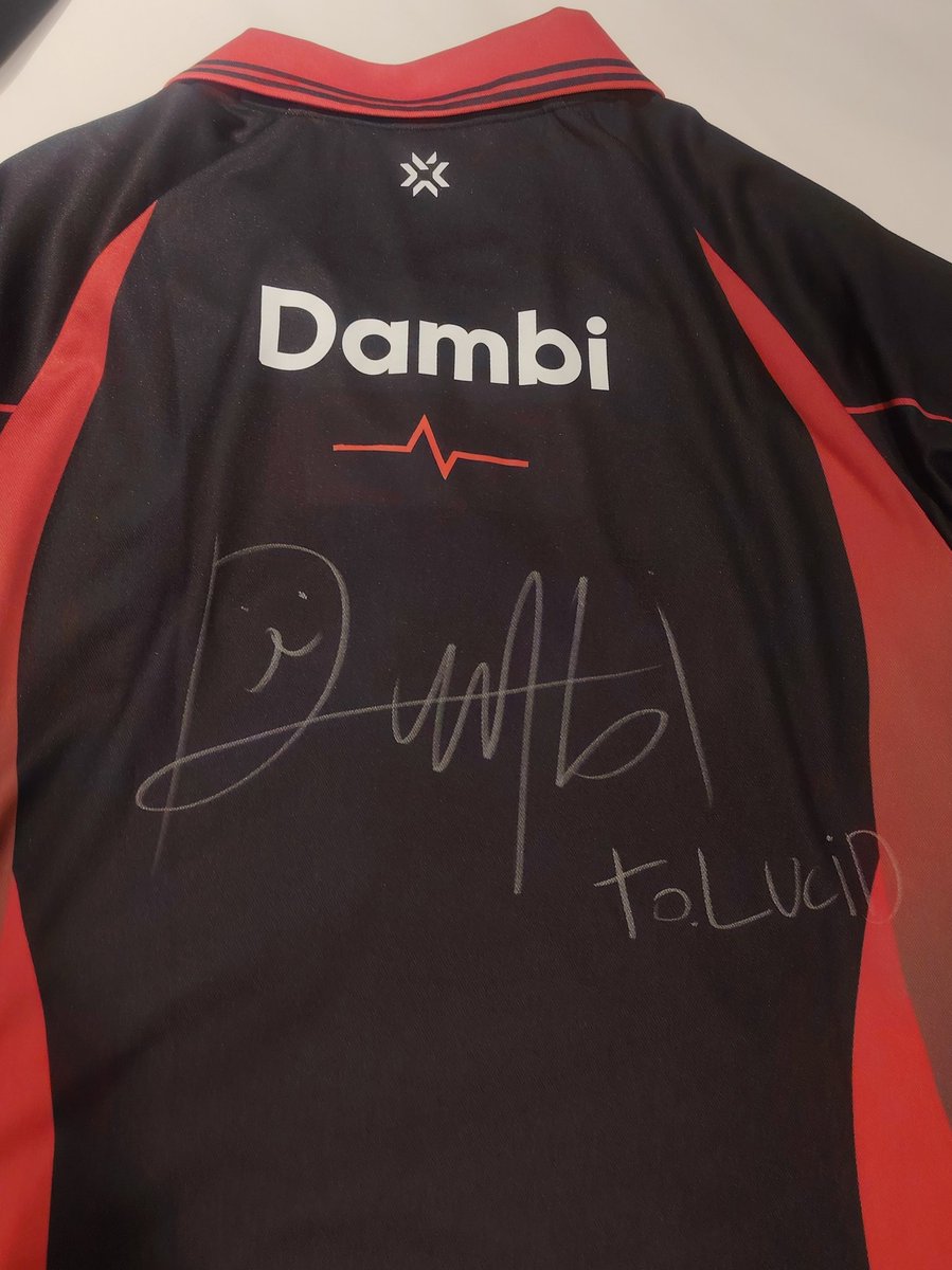 LuciD ⋆ tweet media