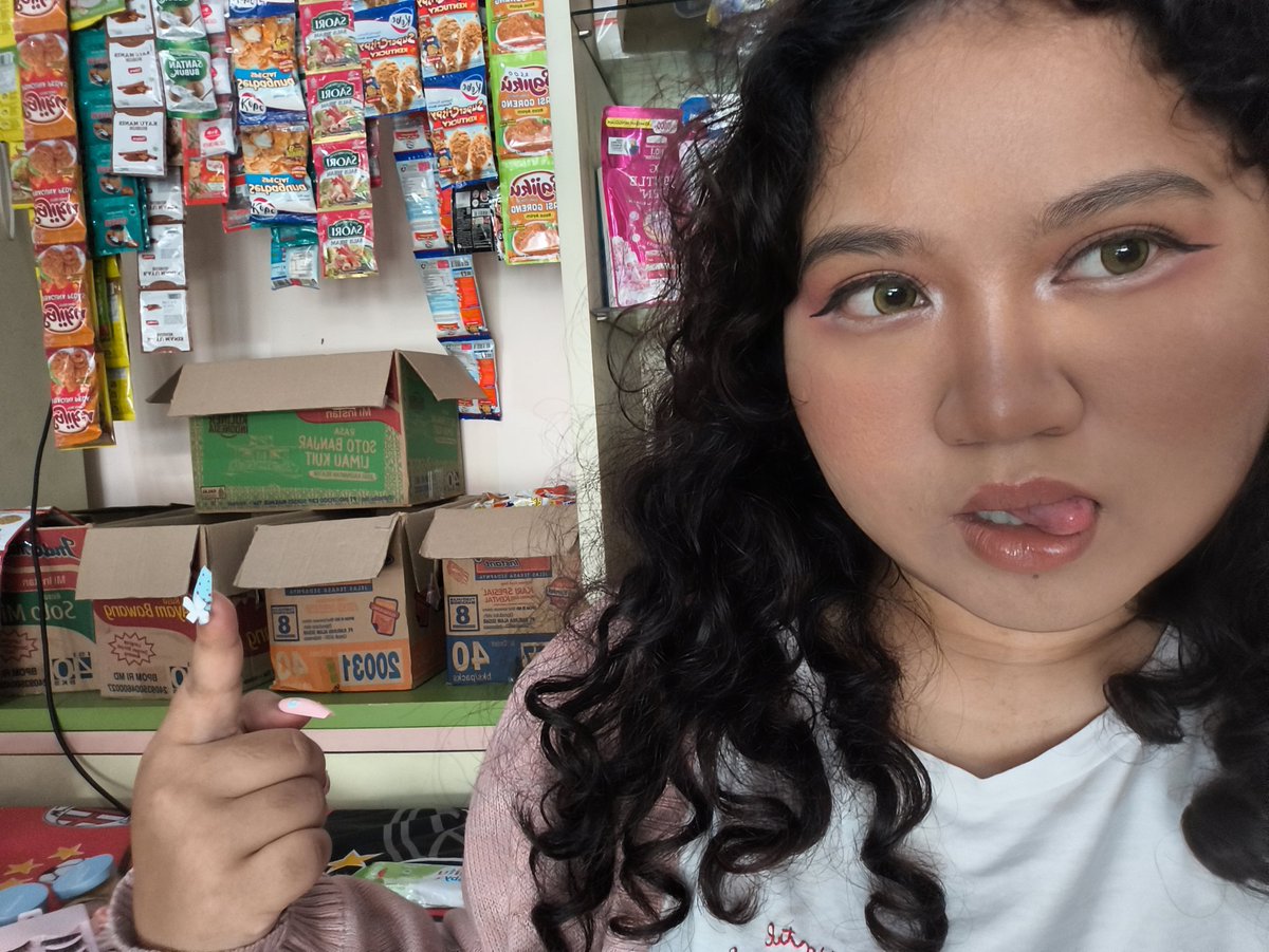 kin 🦖👑 DEAD AND ⛓️♥ tweet media