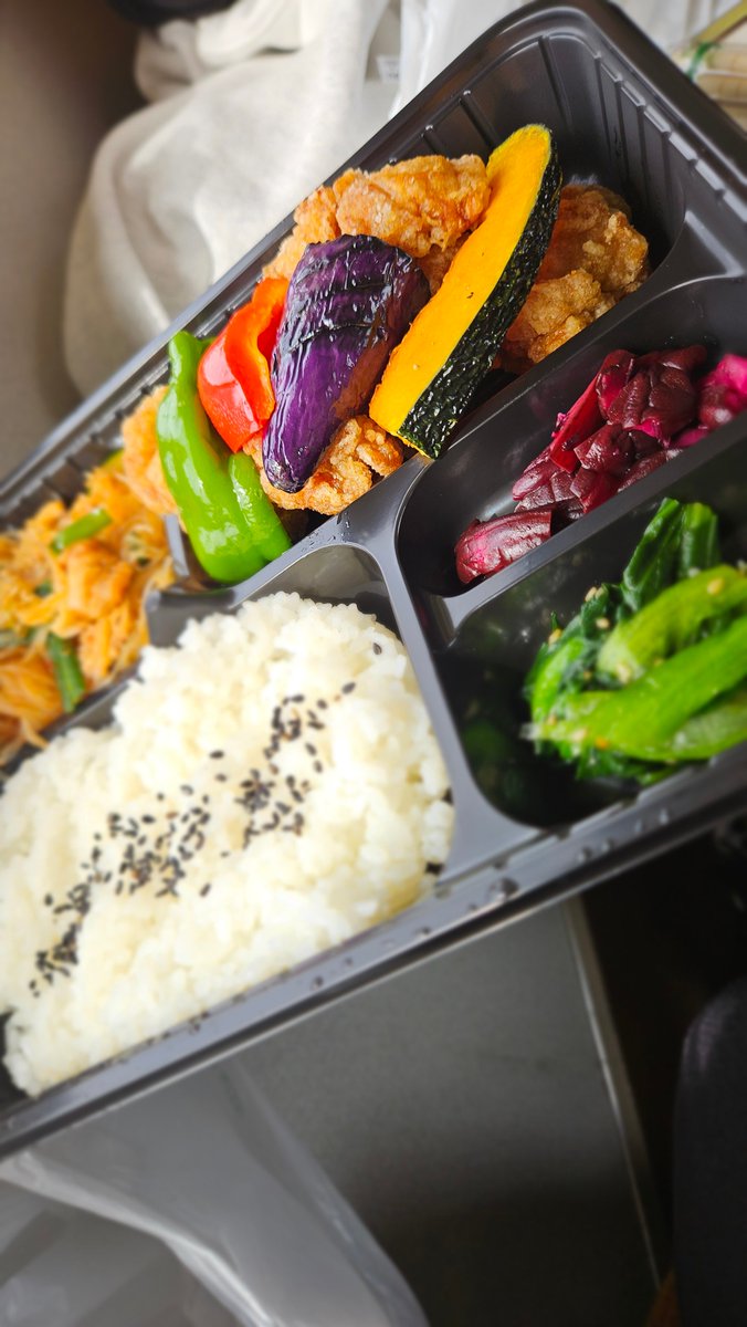 ぽみそ汁@絵師🎨 tweet media