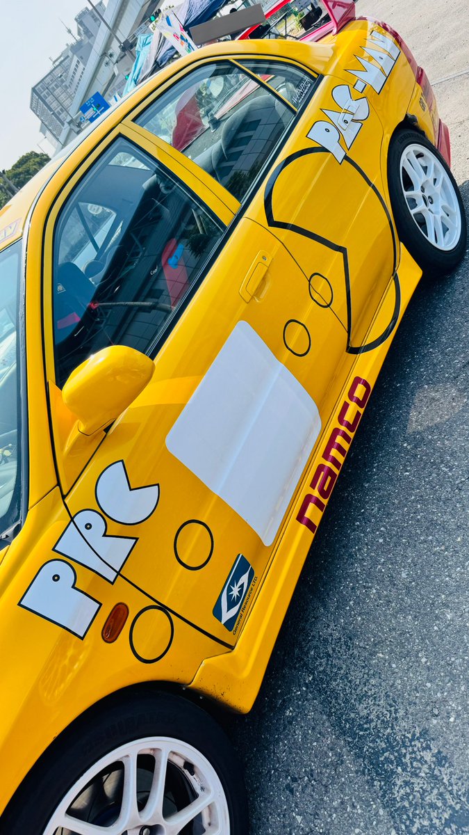 joy_max_poko's tweet photo. 【#痛車天国2026SPRING】
ジョイネットアワード

🏆素敵デザイン賞 その②🏆

パックマンはランエボだったっけな。
オバケも追いつけないー！
外車のお尻(リア)が、クイっと上がってるの好き😆

おめでとうございます🏅
#痛車天国2026
#痛車天国 https://t.co/sRE1dT38xZ