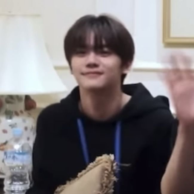 규잉。 tweet media