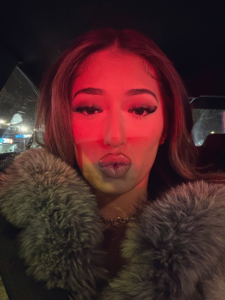 evelcindy's tweet photo. Face card > https://t.co/BG4Q9FGLzX