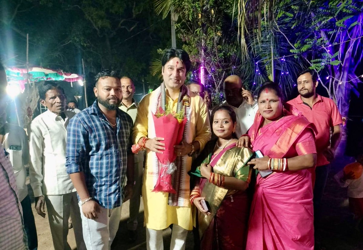 IamAkashDNayak's tweet photo. I had the privilege of attending the annual festival of Maa Hingula at Khanduali village under Taharpur Gram Panchayat in my constituency. I offered prayers and sought blessings for the happiness and prosperity of the people.

#Korei #Odisha #AnnualFunction #MaaHingula https://t.co/uD53kKoqdp