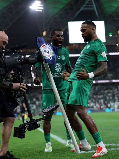 omar 🇸🇦 tweet media