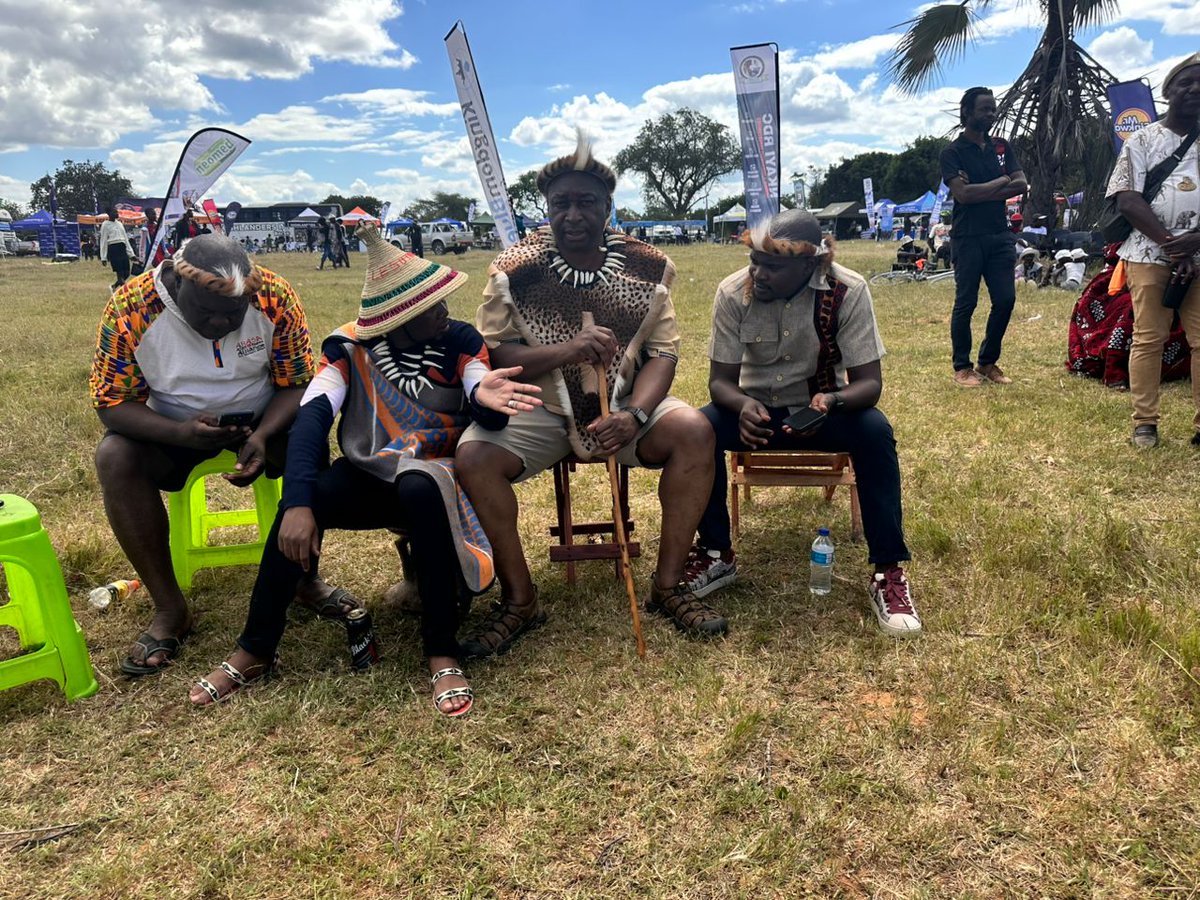 BrightoNcube tweet media