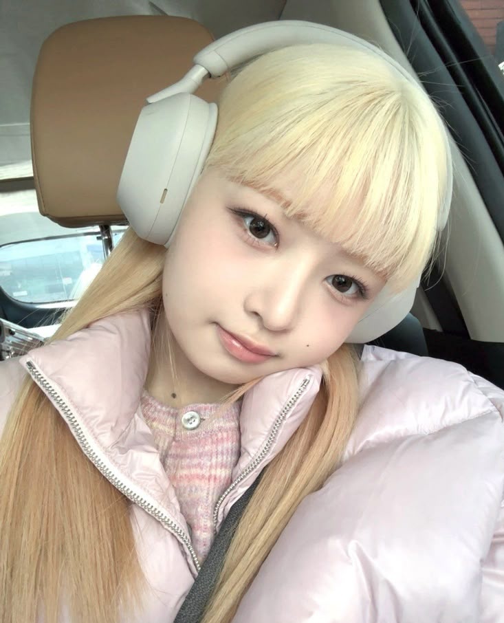 lili ౨ৎ tweet media