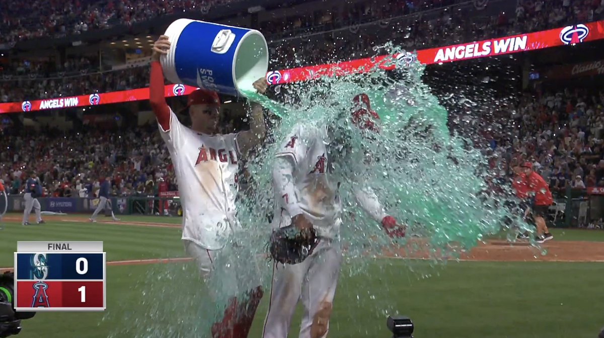 FOX Sports: MLB tweet media