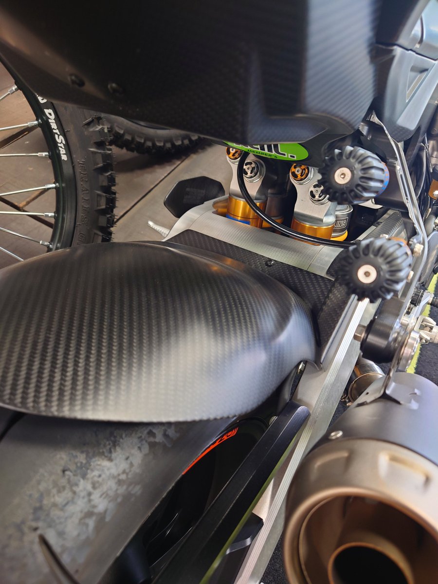 いるかるか tweet media