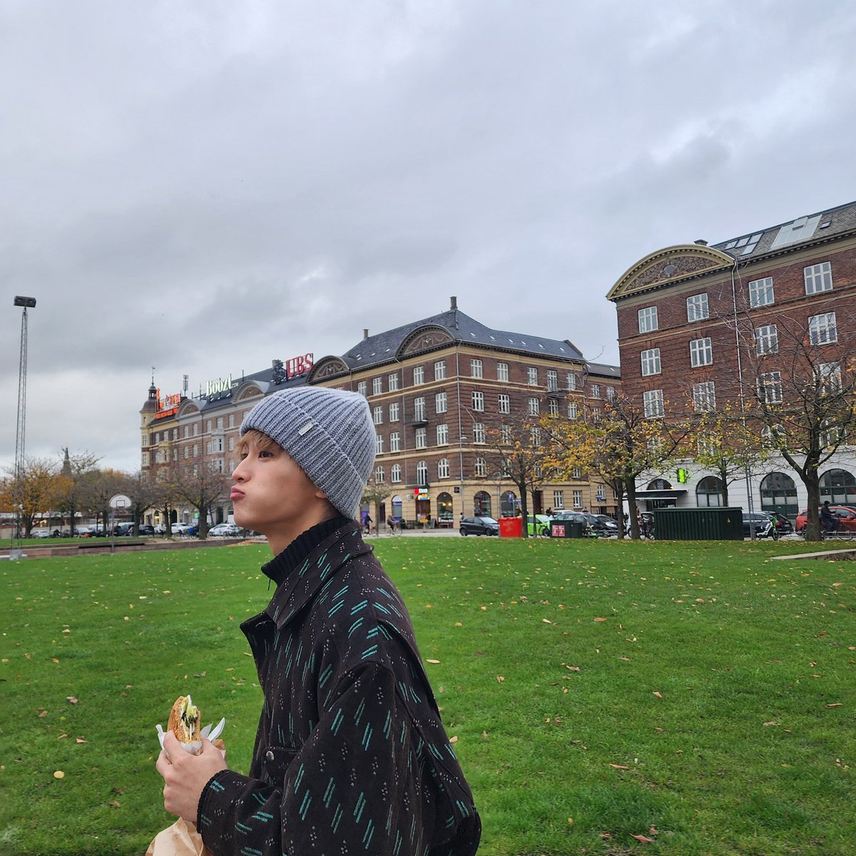 markiesquish's tweet image. this set of photos are one of my fave Mark picturesss 🥺💙