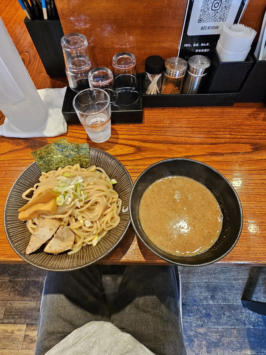 レヴォ　はる tweet media