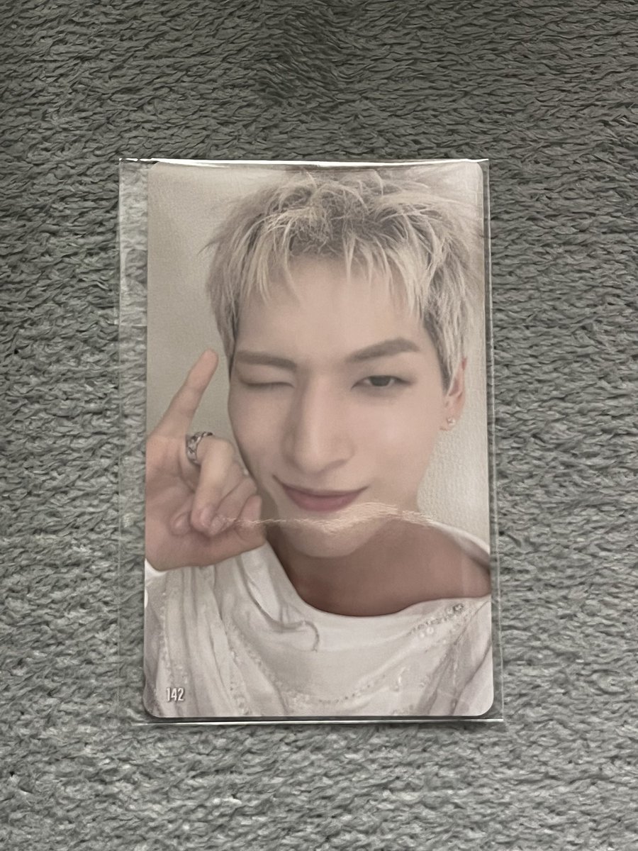 𝘩𝘰𝘴𝘩𝘪 tweet media