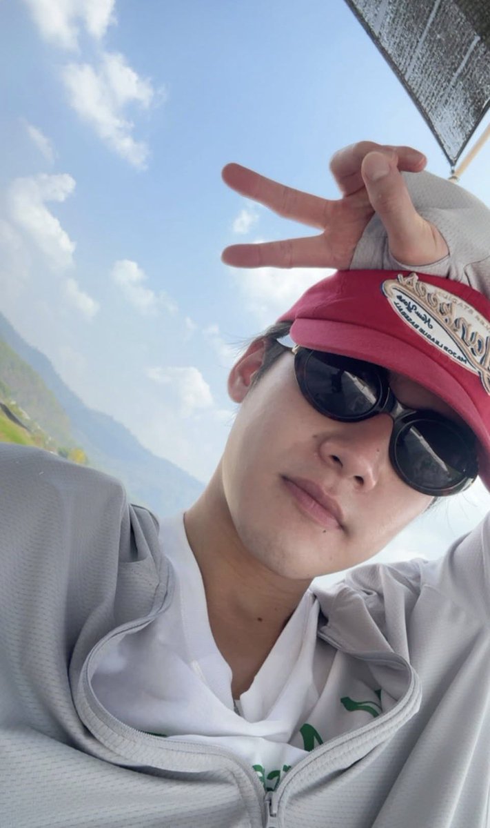 im your annie 🎀 tweet media