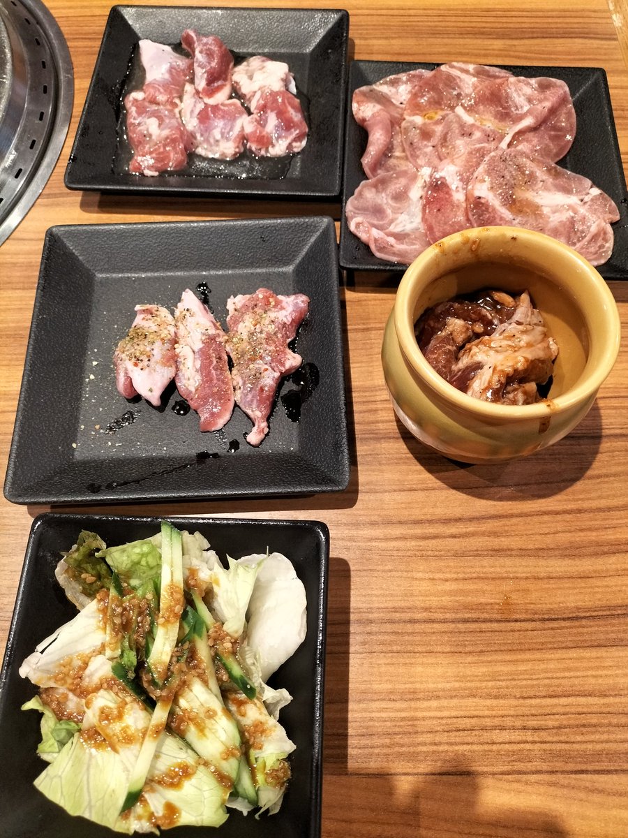 infinetee tweet media