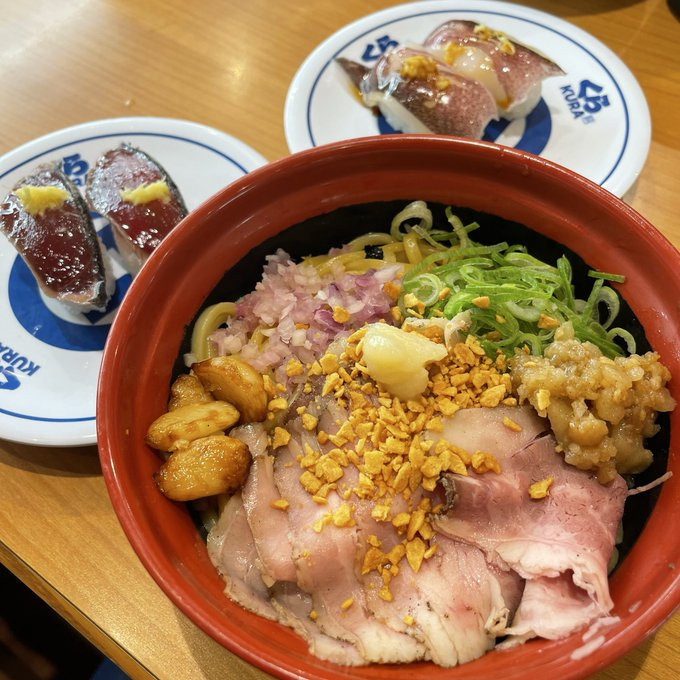 DenesePech36078's tweet photo. イーロンマスク様から頂いたお小遣いで食べるくら寿司はうまい！ https://t.co/6KCU1CEdW9