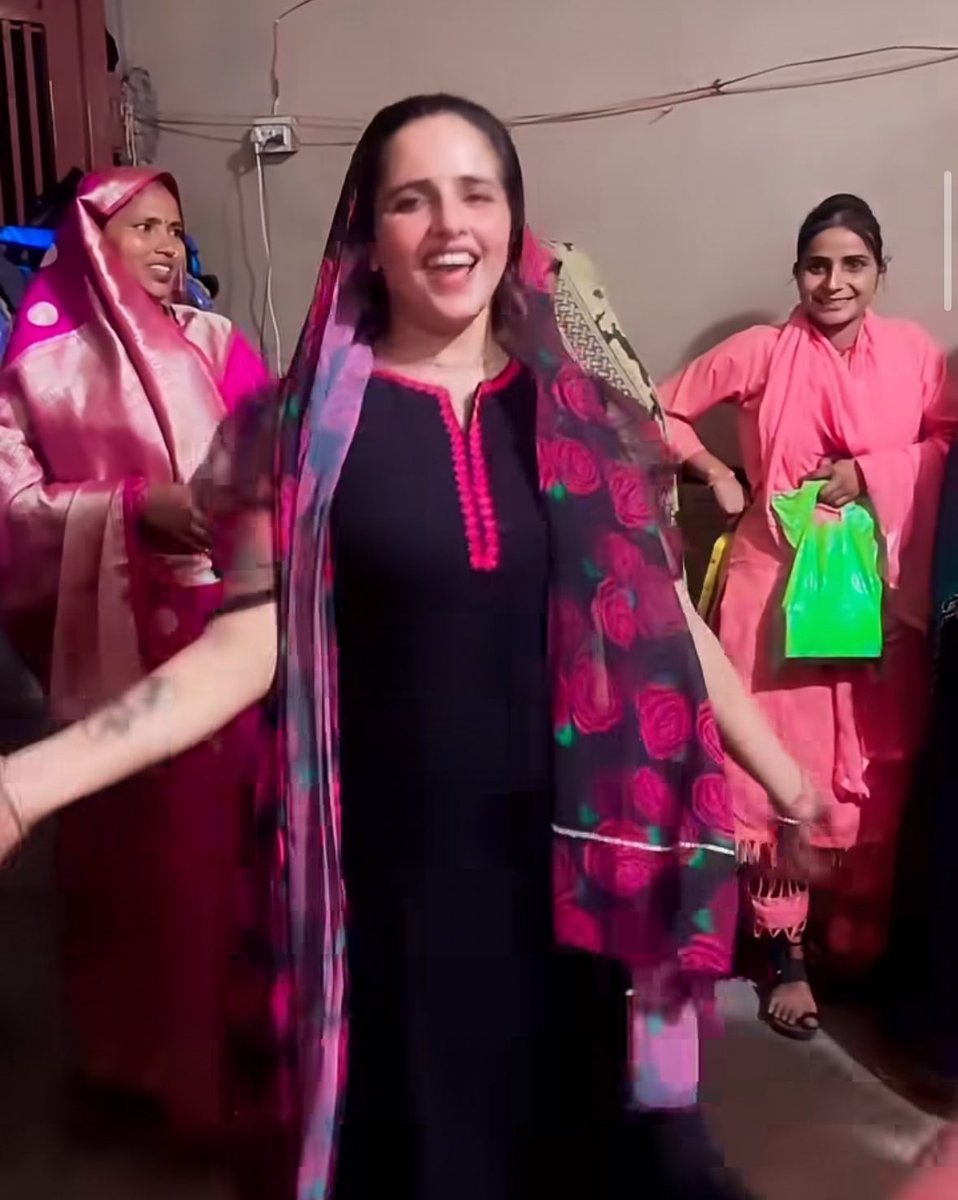 Chitra Pandit tweet media