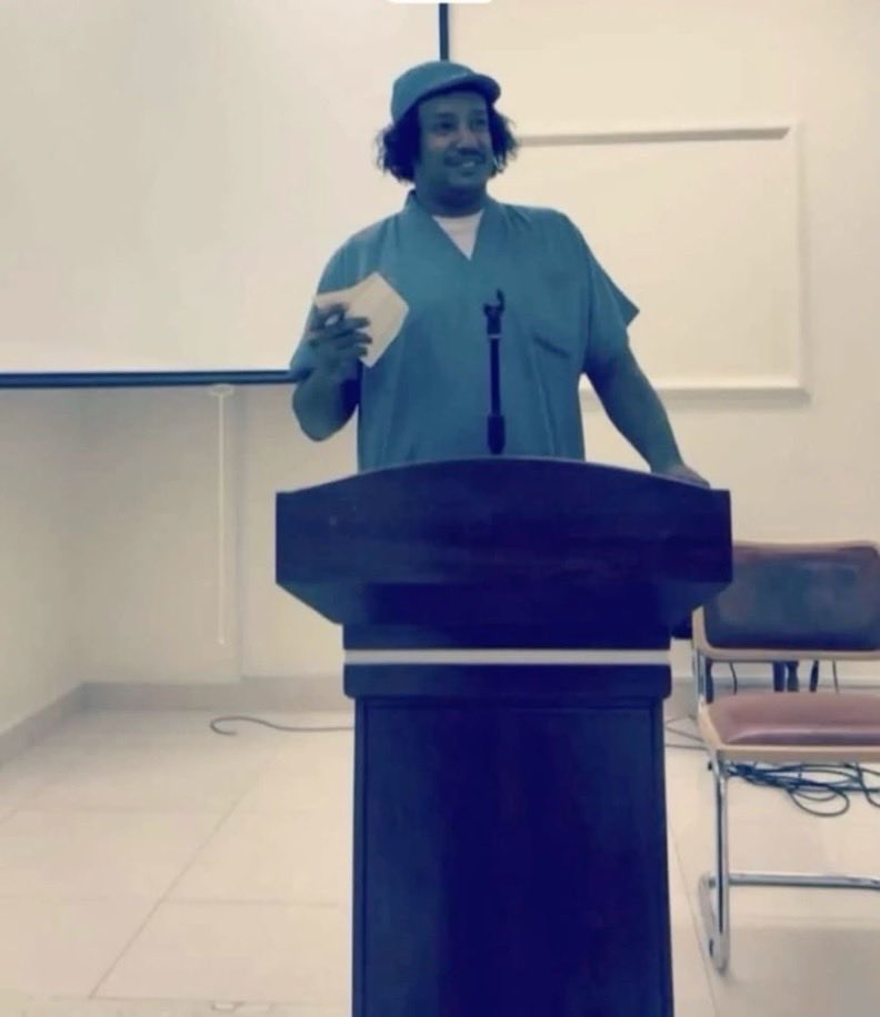 وانت طالع برزنتيشن بعد ما حملت الماده مرتين