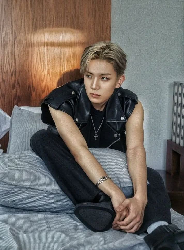 c౨ৎ💐 tweet media