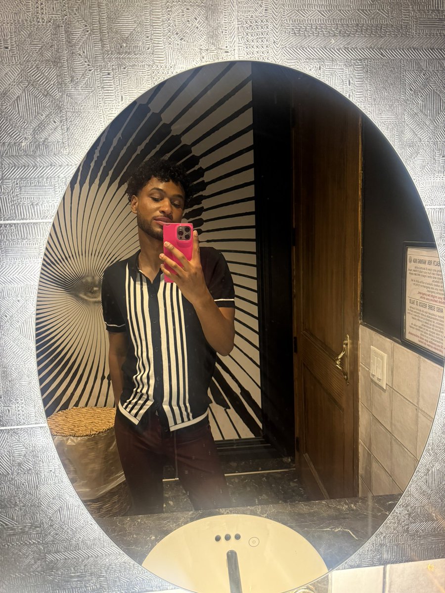 _thedon_24_'s tweet photo. Bday weekend dinner #bdayweek #dinner #fyp #cute https://t.co/dkyvDxnbOb