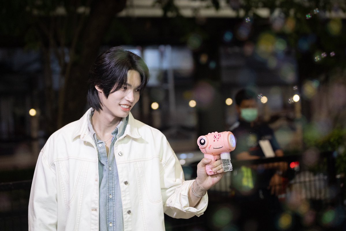 centralwOrld tweet media