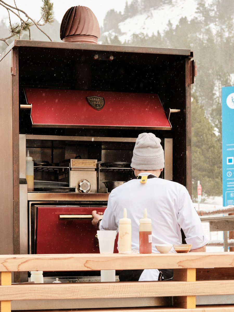 PioletVodkaBar's tweet image. More than just a place to go skiing, last days🤩🌟

#Piolet #VodkaBar #Andorra #GrauRoig #Grandvalira