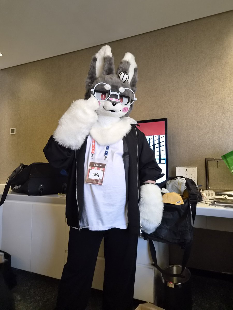 위리디스 tweet media