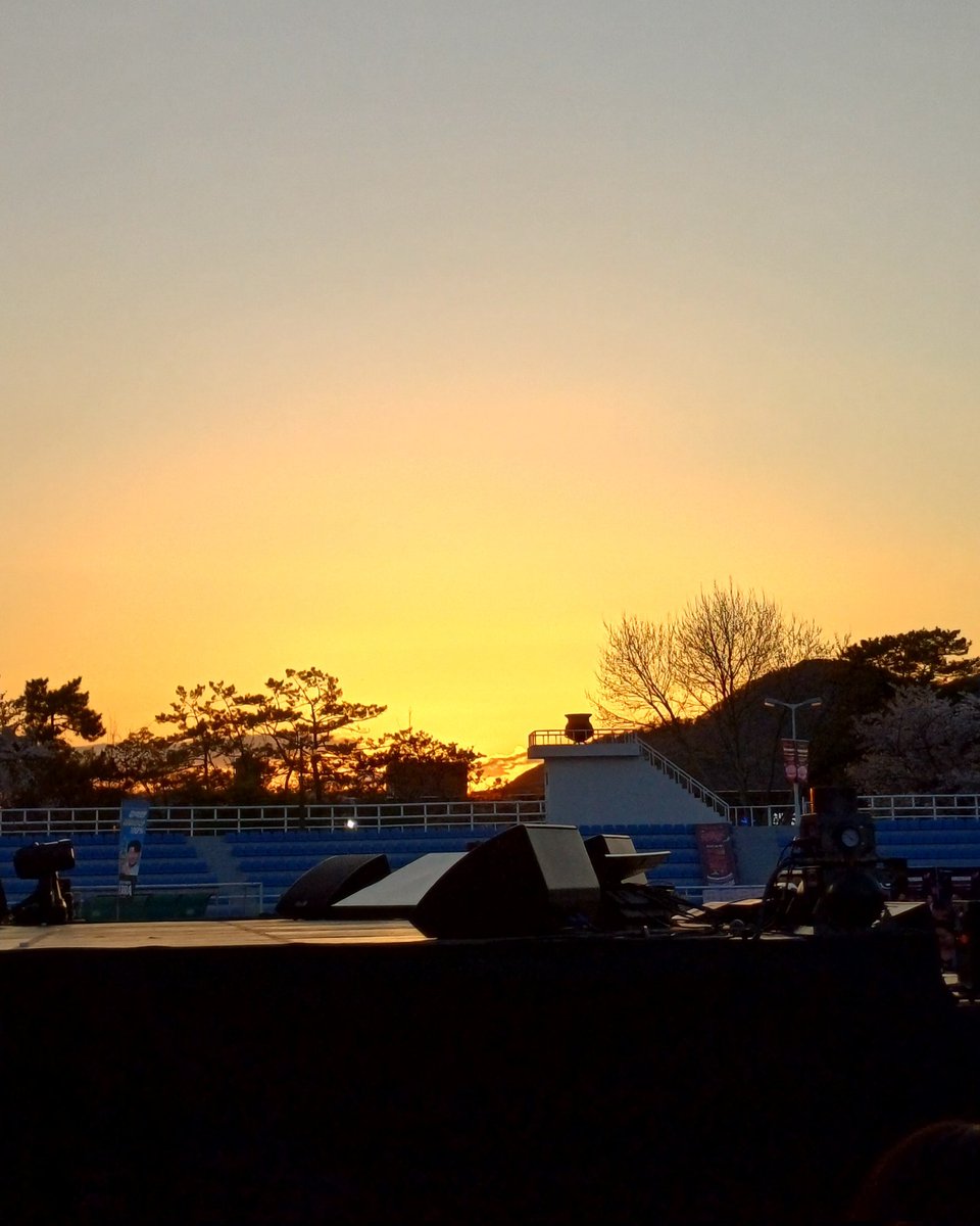 꽃바람🌼 tweet media