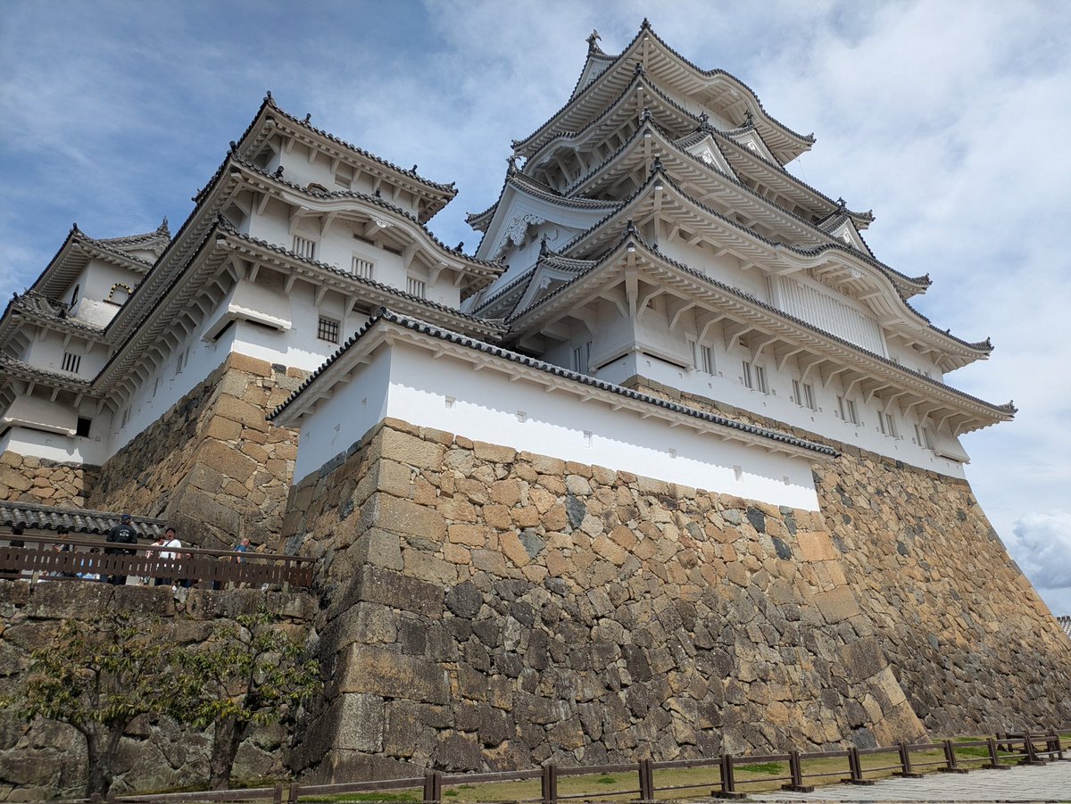 初、兵庫県 ️ 姫路城、明石海峡を観に行きました 世界遺産の姫路城凄かったです 明石海峡はとても迫力がありました!! これから神戸へ向かいます ...