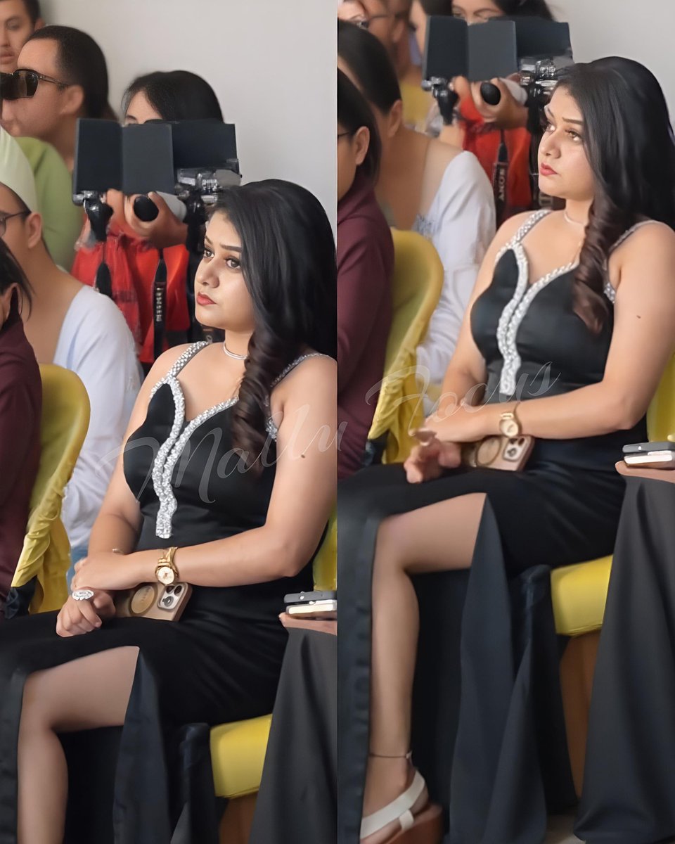 Mallu Focus 
Actress :- Manasa Radhakrishnan