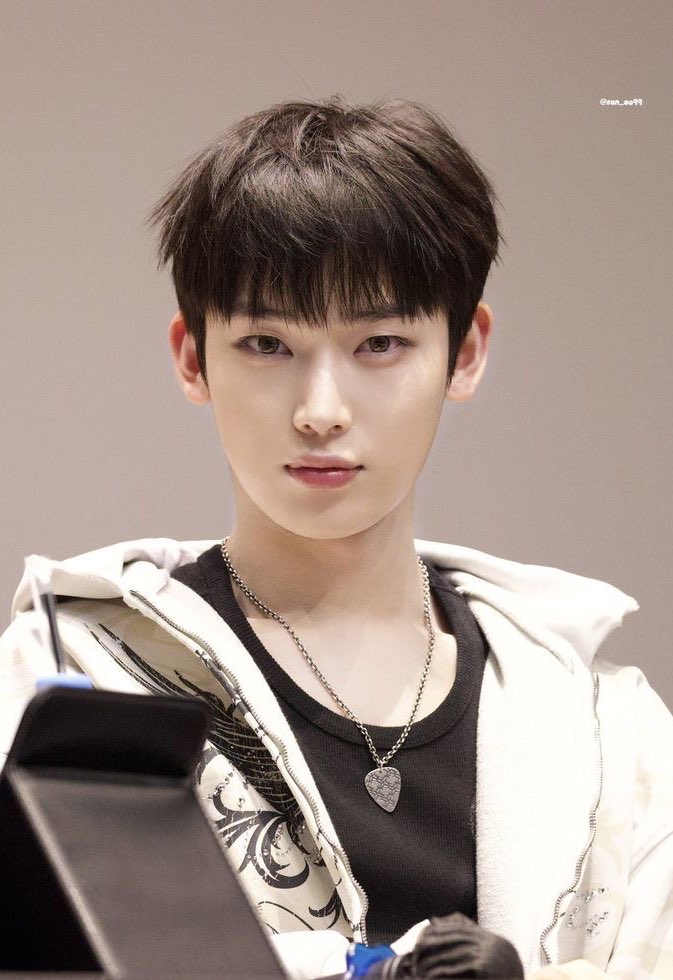 떠누린 tweet media