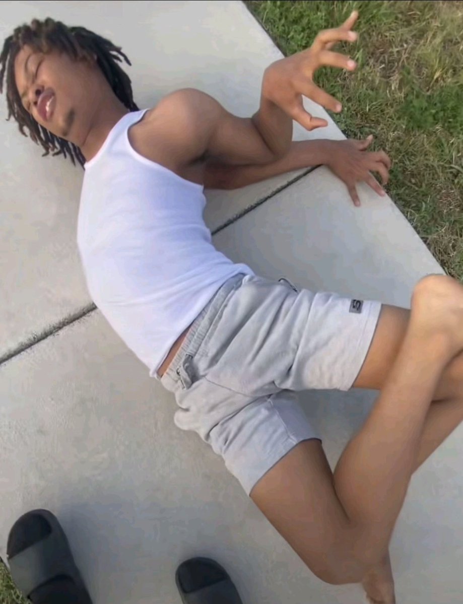 itsitumi of shedtwt😋 tweet media