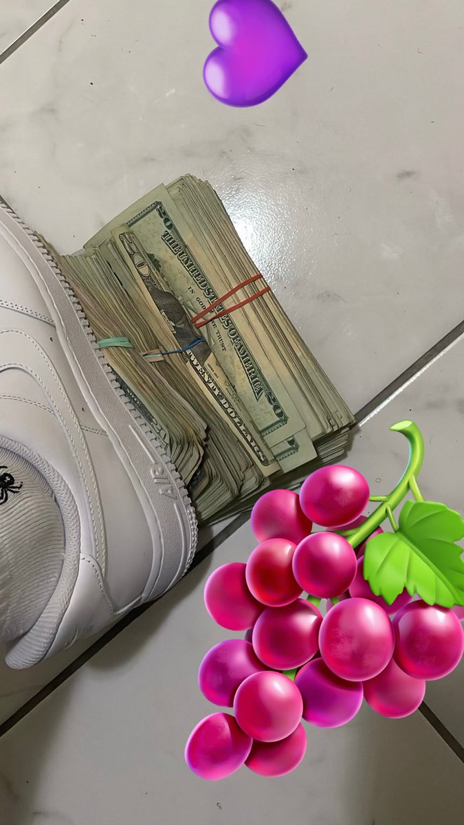 🍇👿 tweet media