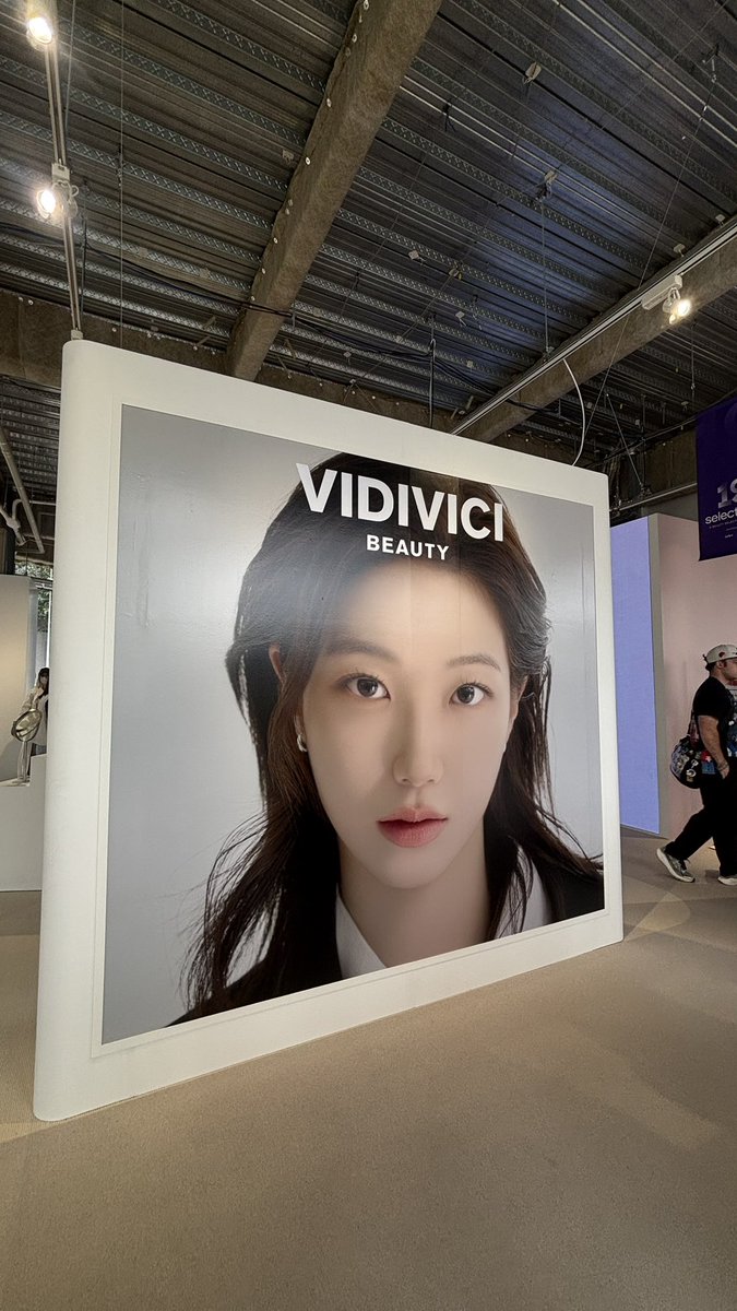 ch__ae08's tweet photo. VIDIVICI🖤
#KAZUHA #카즈하 #カズハ #中村一葉 https://t.co/TMvClJj4No